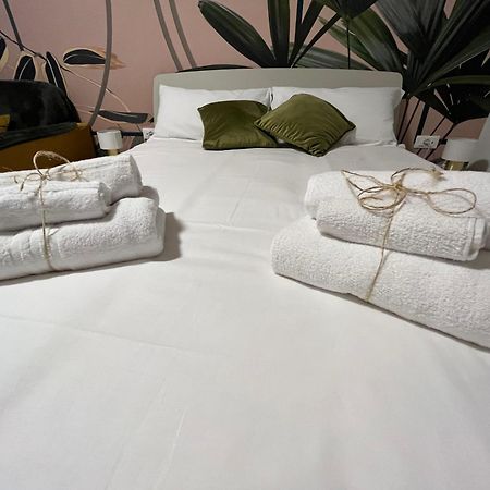 Calari Rooms - Monolocale Болонья Екстер'єр фото