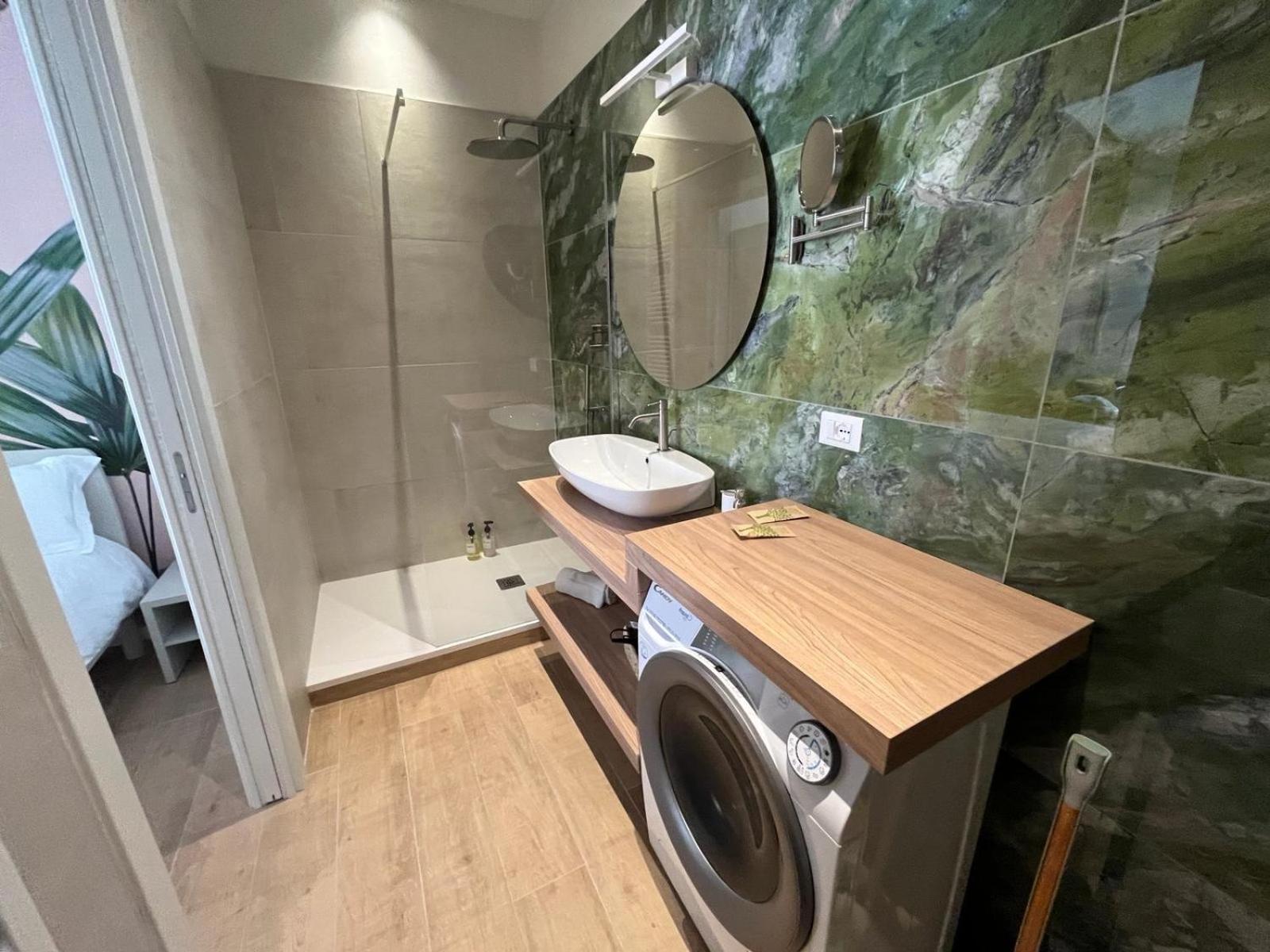 Calari Rooms - Monolocale Болонья Екстер'єр фото