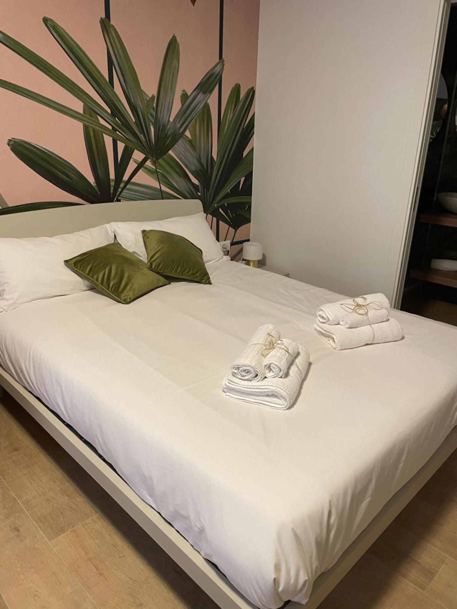Calari Rooms - Monolocale Болонья Екстер'єр фото