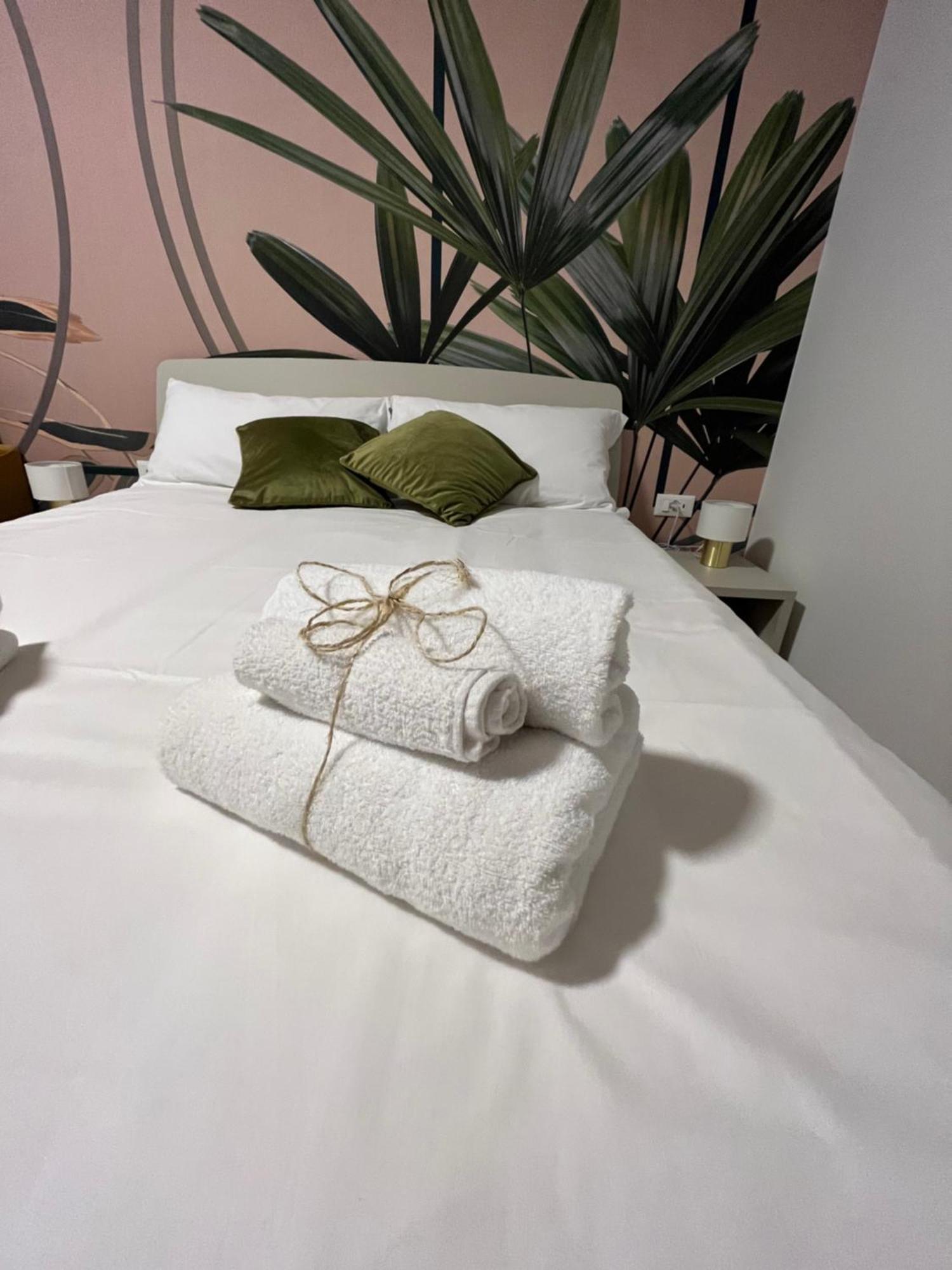 Calari Rooms - Monolocale Болонья Екстер'єр фото