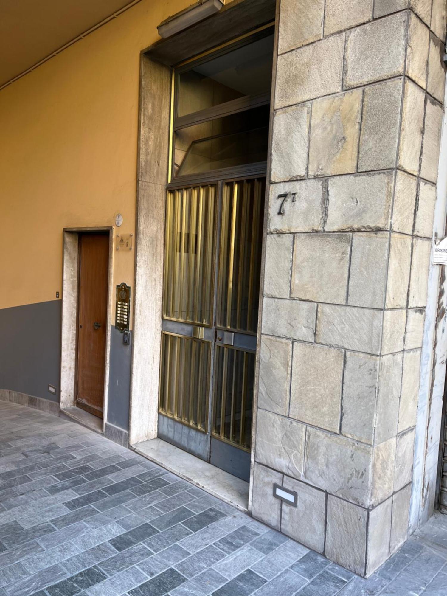 Calari Rooms - Monolocale Болонья Екстер'єр фото